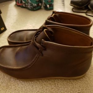 clarks men's wallabee step boot chukka